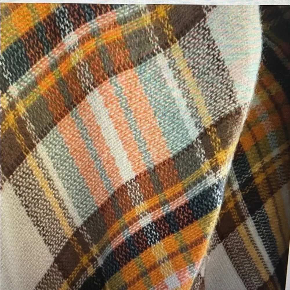 Plaid shawl wrap with fringe OS